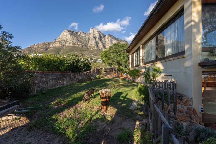 6 Bedroom Property for Sale in Camps Bay Western Cape